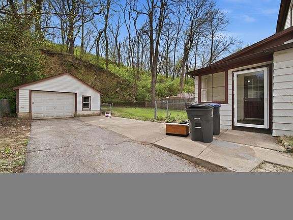 4th image of 352 Lincoln Ave