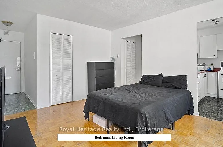 30 Gloucester St #1607 — Photo 8