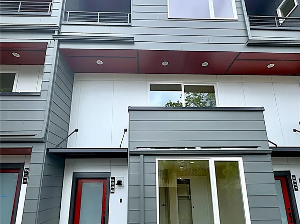 6945 42nd Avenue S, Seattle, WA 98118