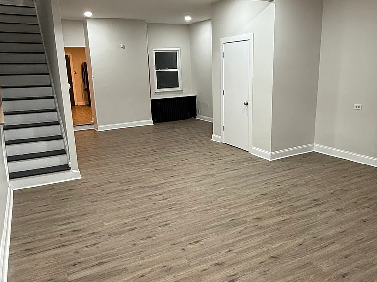 4917 Sciota St — Photo 1