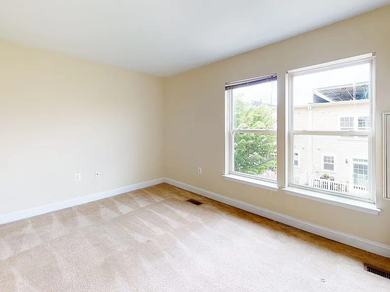 720 Barnes St NE — Photo 27