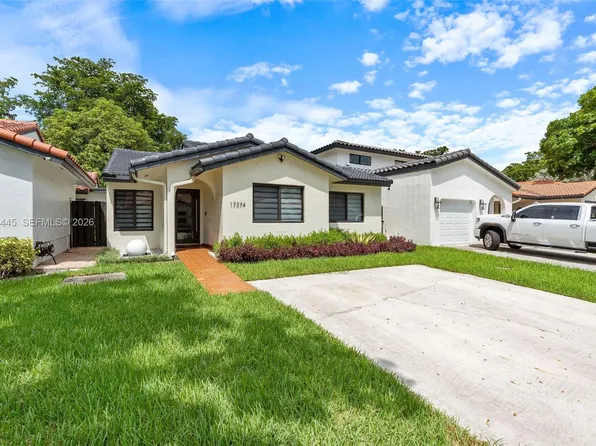 17374 NW 66th Pl, Hialeah, FL 33015
