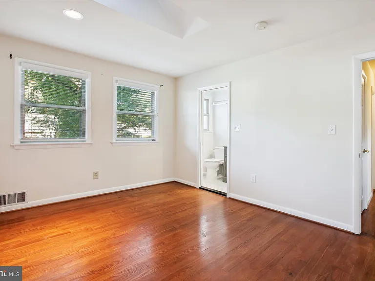 8509 Cyrus Pl — Photo 20