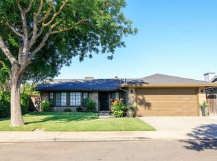 1145 Countryside Dr, Turlock, CA 95380
