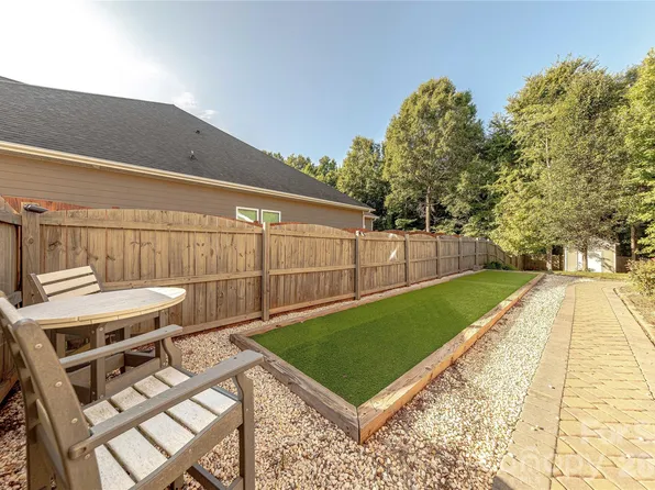 8115 Goodall Ct, Mint Hill, NC 28227