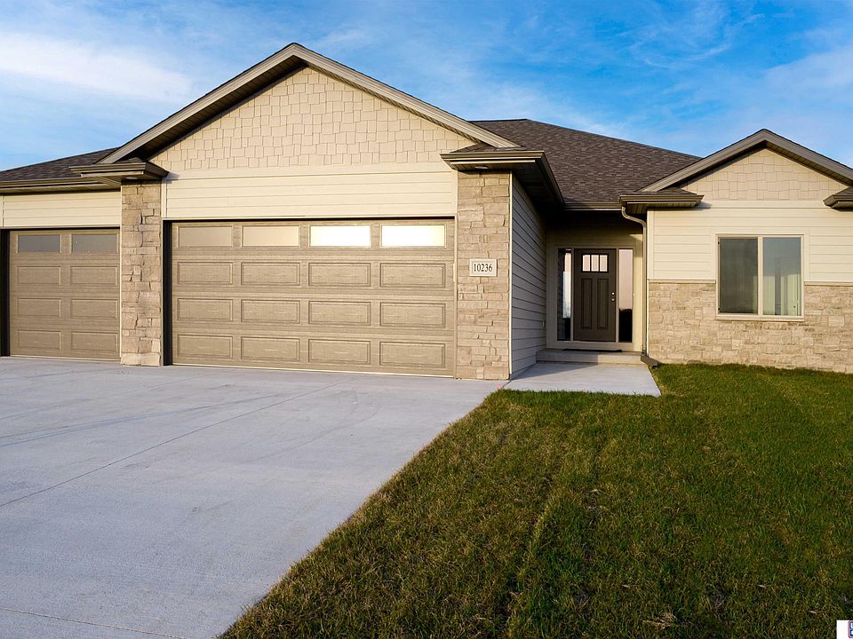 1st image of 10236 S 26th Dr