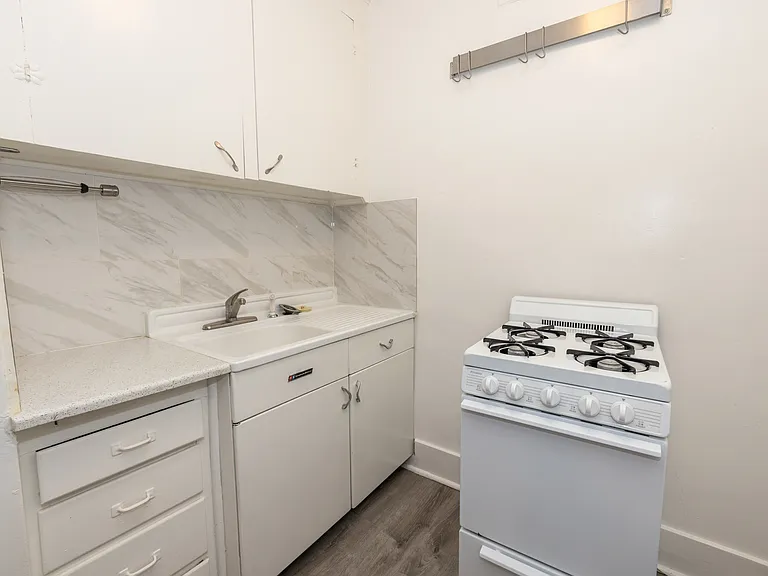 1026 Washington Street — Photo 22