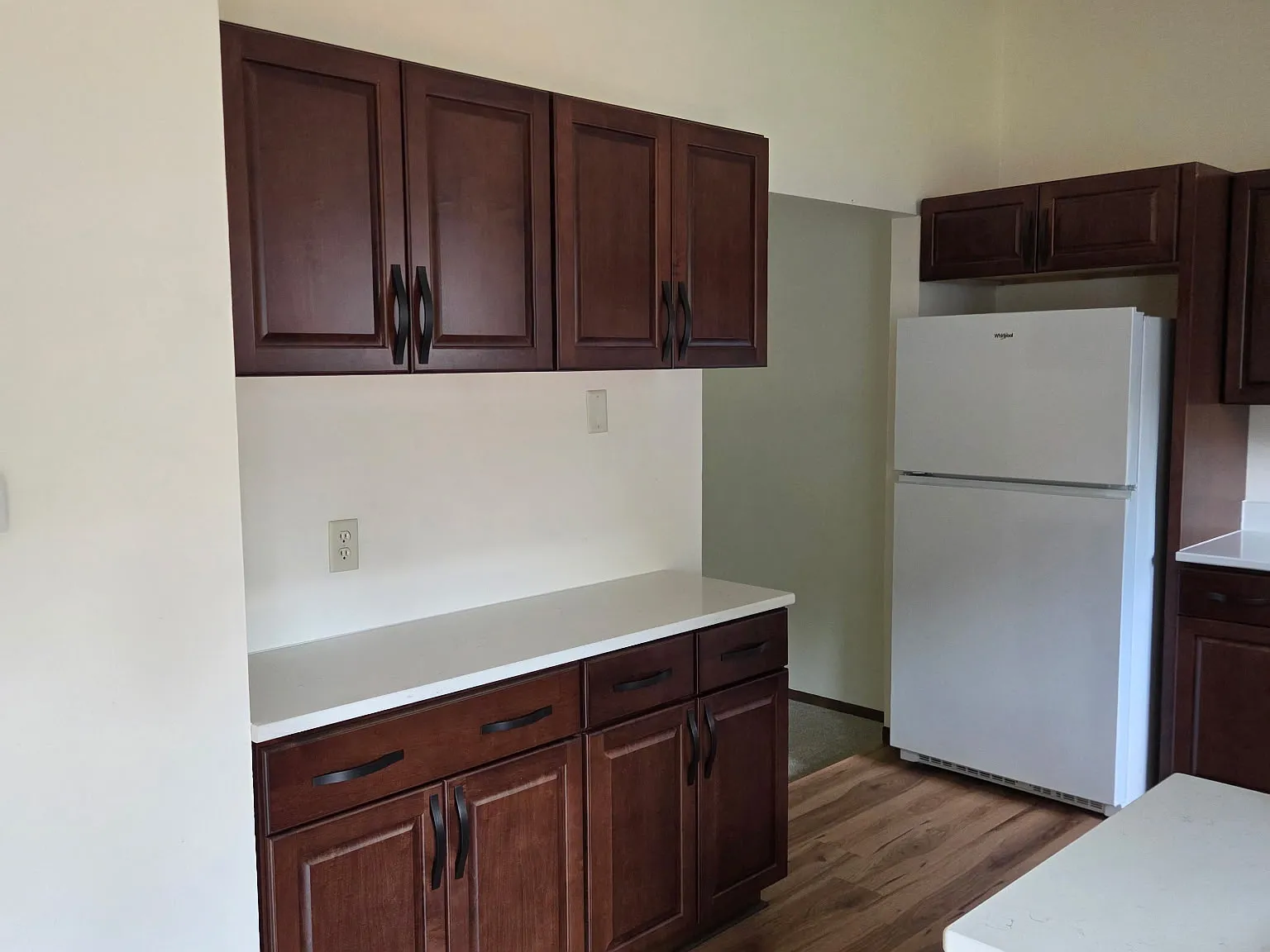 3 bed, 1065 sqft, $2,200 — Photo 3