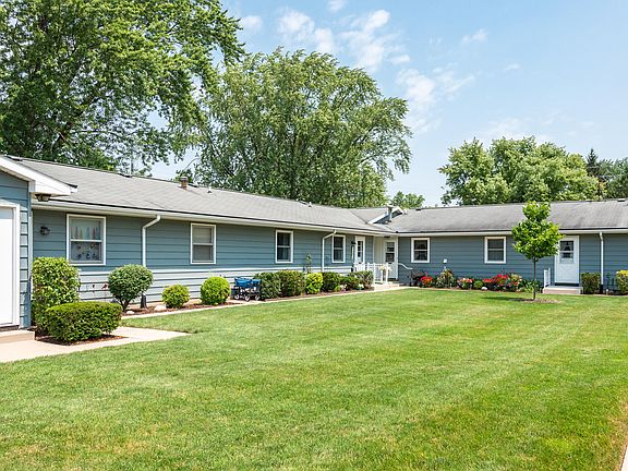 4th image of 922 Andover Ct SE