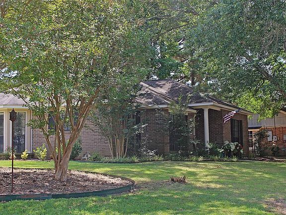 3rd image of 1212 Kingston Green Dr
