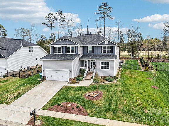 2nd image of 11832 Glenwood Dr