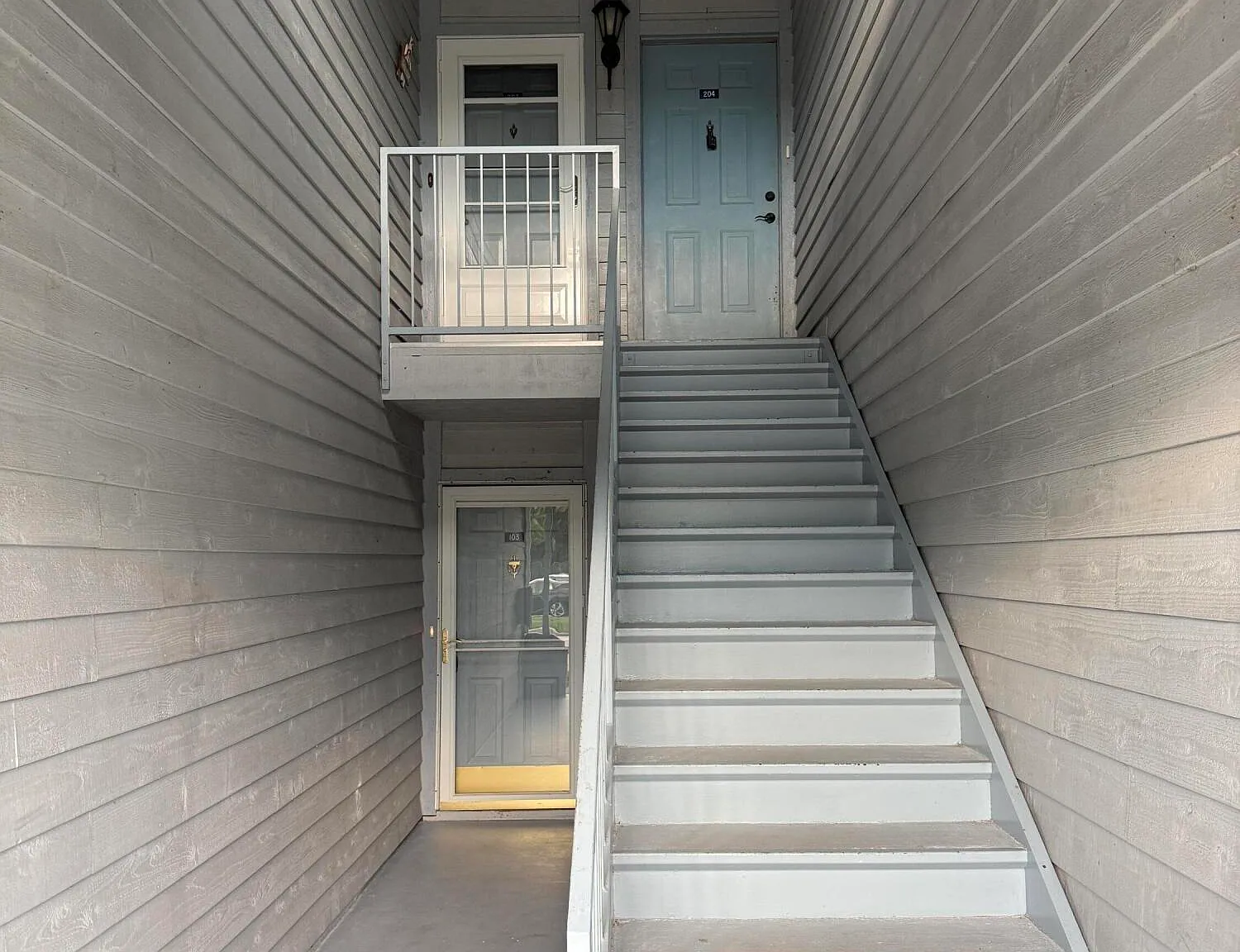 3 bed, 2.0 bath, 1186 sqft, $1,995 — Photo 3