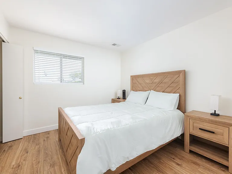 2237 E Hillery Dr — Photo 12