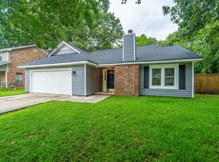 105 Glebe Rd, Summerville, SC 29485