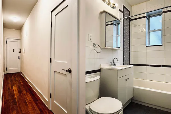 Rented by Quest Realty Sunnyside Corp | media 5