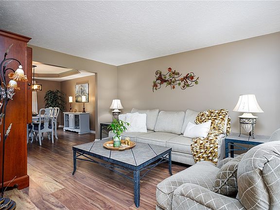 5th image of 20448 Abigail Ln