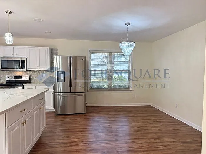 508 Stonecreek Dr — Photo 16
