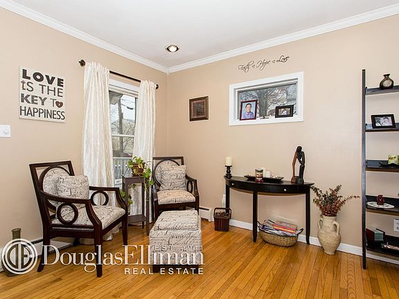 3rd image of 2725 Wallace Ave