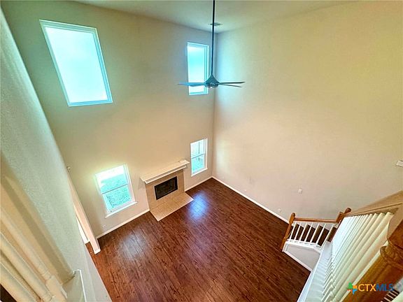 2nd image of 2037 Northview Dr