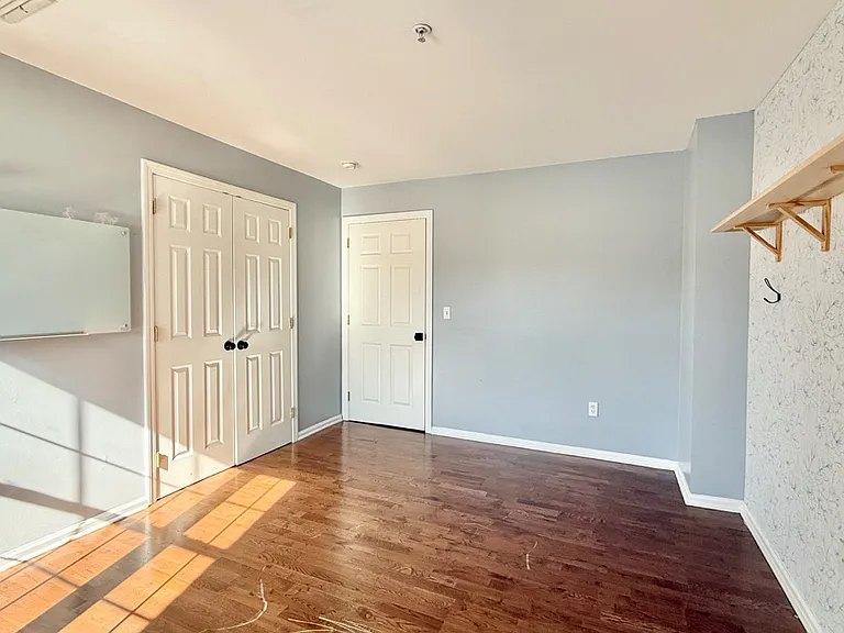 19 Isaacs St #228 — Photo 3