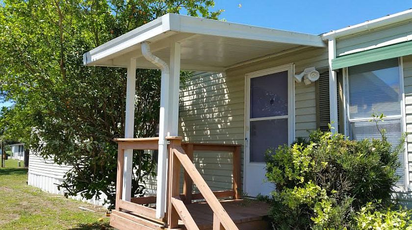 1st image of 208 SE Jenese Way