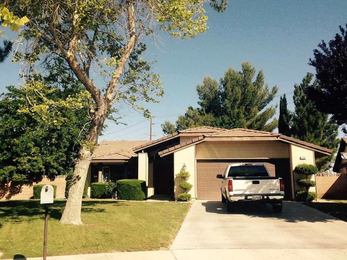 3133 Glad Way photo 1