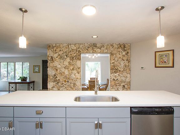 5th image of 39 N Saint Andrews Dr