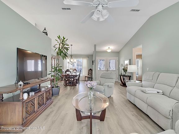 4th image of 7274 Aloe Dr