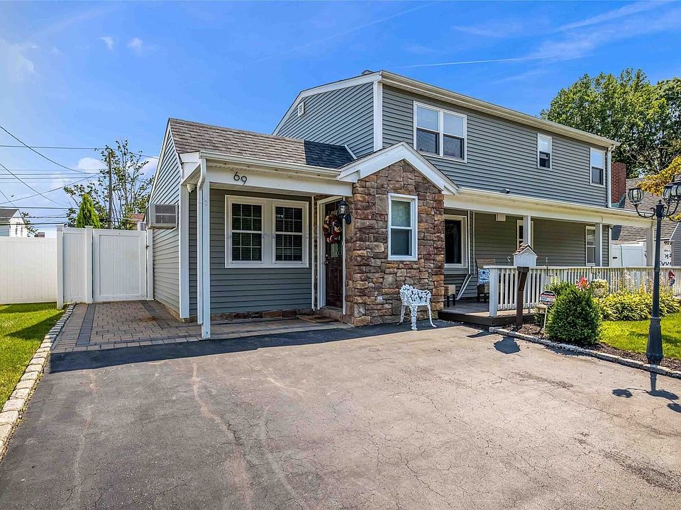 1st image of 69 Duckpond Dr N