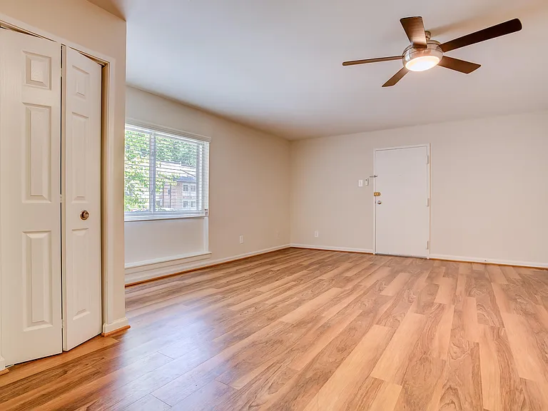 Potomac Ridge Apartments — Photo 21