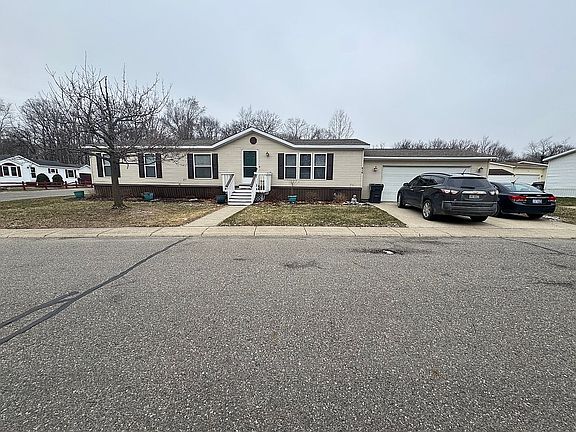 3rd image of 2500 Mann Rd Lot 414