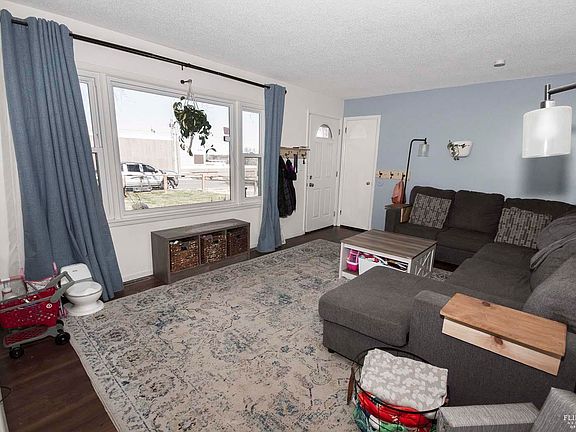 4th image of 1117 Saint Marys Rd