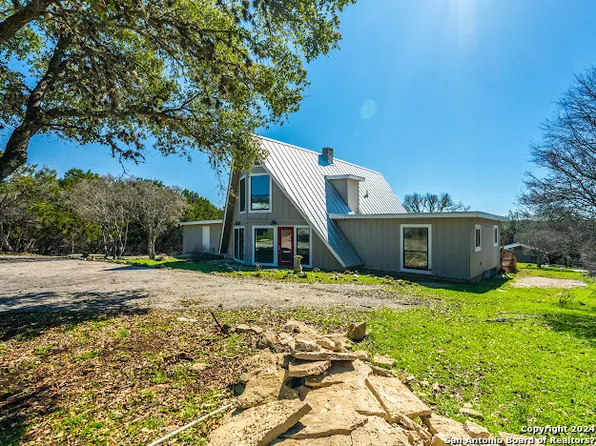 805 Mountain Creek Trail, Boerne, TX 78006