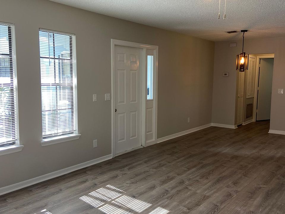 living room looking into dining area