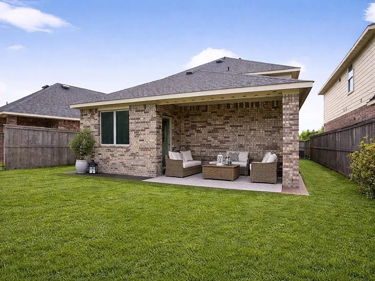 16817 Pink Wintergreen Dr — Photo 41