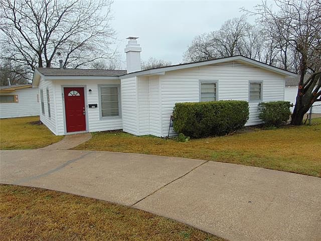1st image of 601 Leyenda Dr