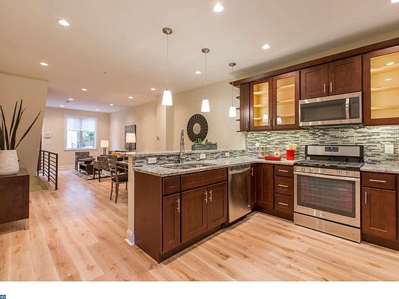 3rd image of 2645 Latona St