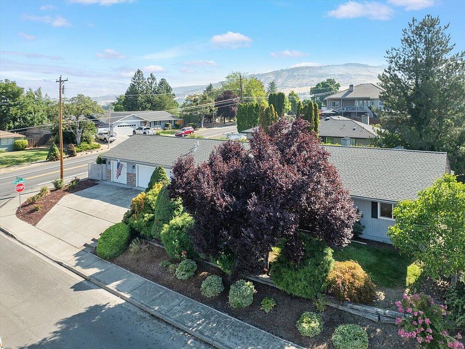 2390 Fairfield Dr, Medford, OR 97504 MLS 220186872 Zillow