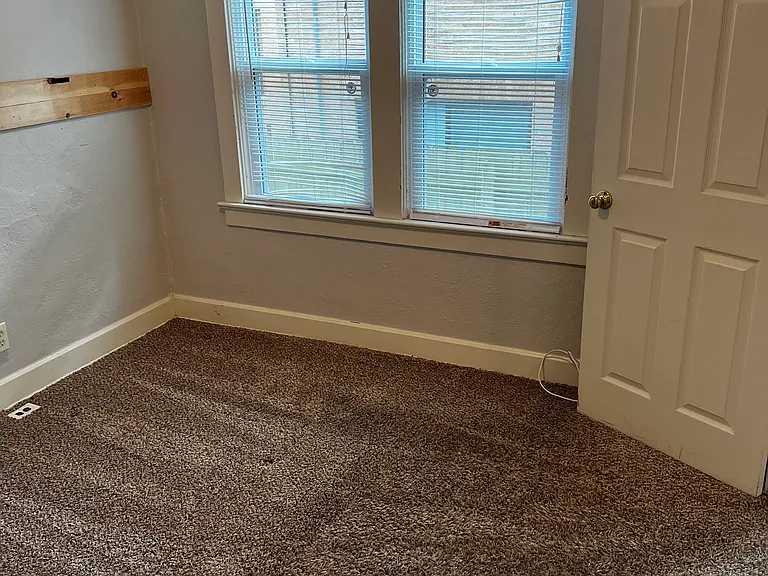 4435 Holly St — Photo 11