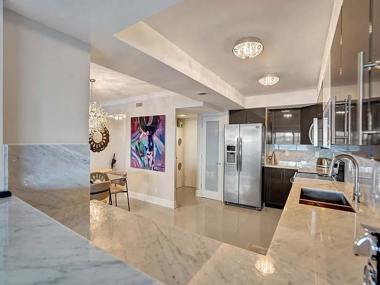 3430 Galt Ocean Dr #202 — Photo 23