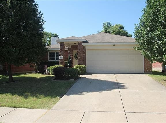 3rd image of 725 Bamboo Dr