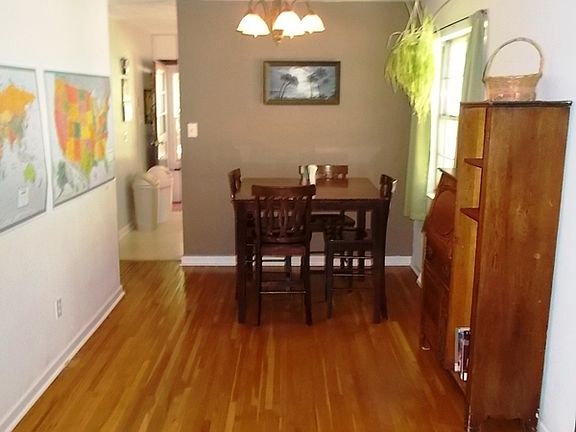 4th image of 113 S Lincoln St