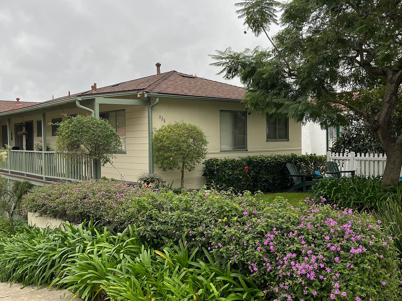 1128 Olive St — Photo 1
