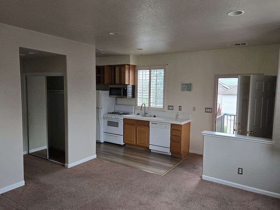 1st image of 581 Dutch Elm Dr Unit A
