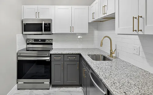 Somerset Apartments Photo 1
