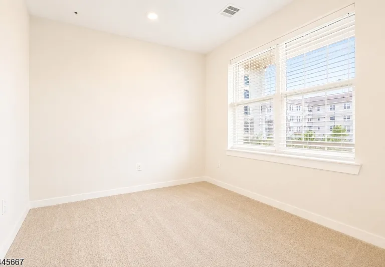 723 Lorhan Dr — Photo 20