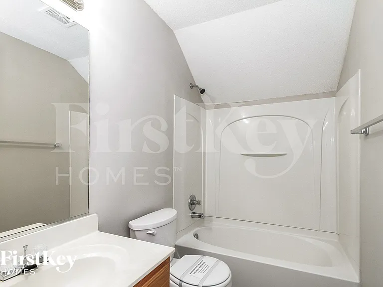 5910 Habersham Dr — Photo 13