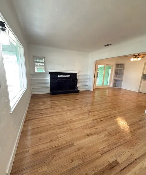 405 Riverside Ave — Photo 2