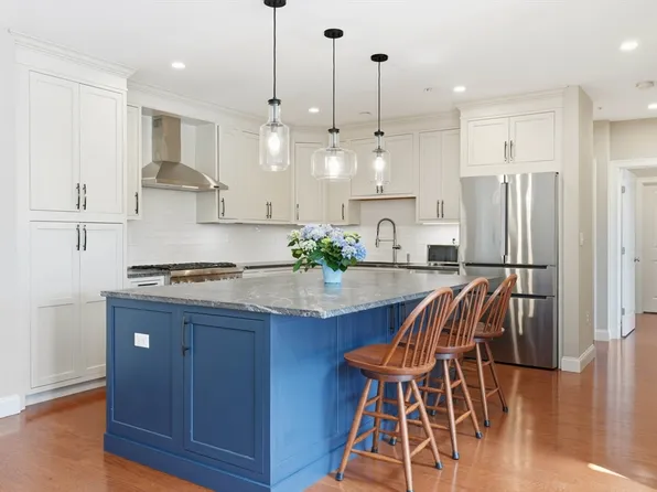 16 Taylor Dr #3012, Reading, MA 01867