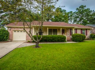 102 Clubhouse Rd, Summerville, SC 29483